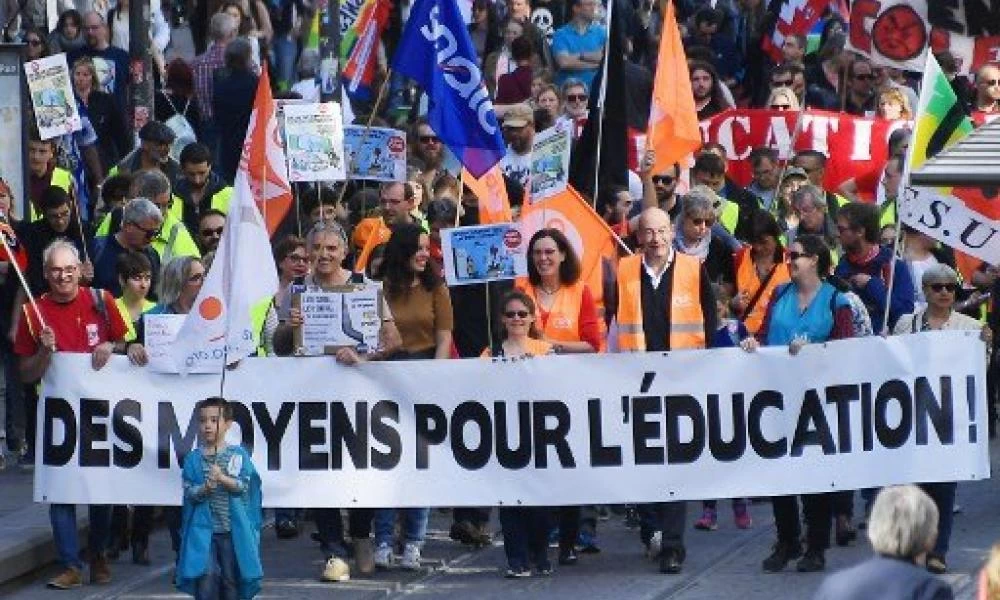 Γαλλία: Μαύρη Πέμπτη εξαιτίας της απεργίας των εκπαιδευτικών